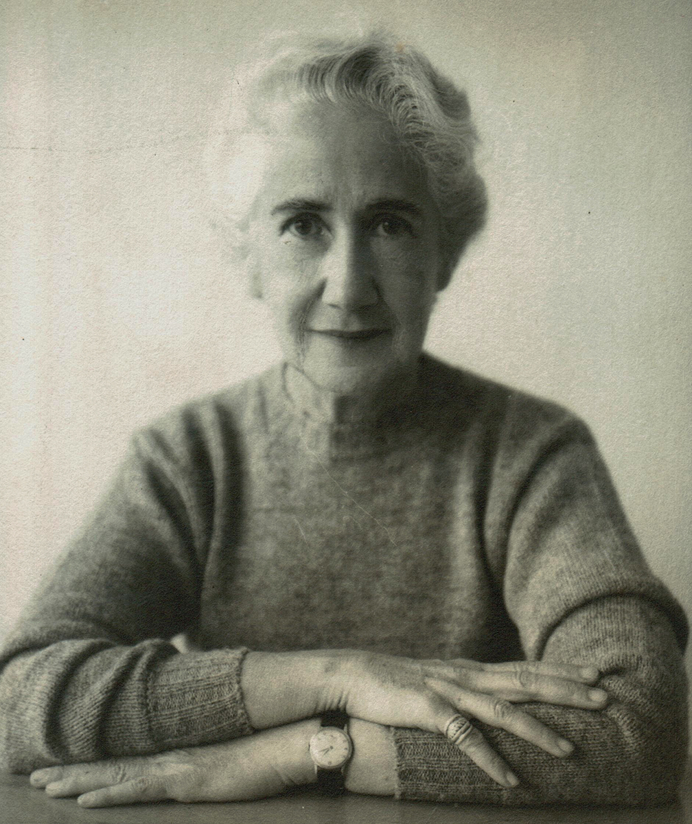 Retrato de Clara Porset. Foto tomada del Archivo Clara Porset Dumas, Centro de Investigaciones de Diseño Industrial (FA-UNAM)