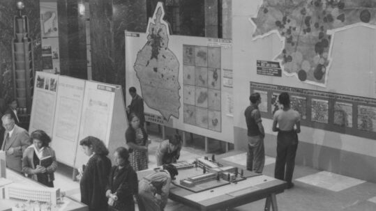 Derivas de arte y arquitectura. Diseñar la Nación moderna: arte social y arquitectura. Viridiana Zavala Rivera. Arte Abierto. Programa Público.